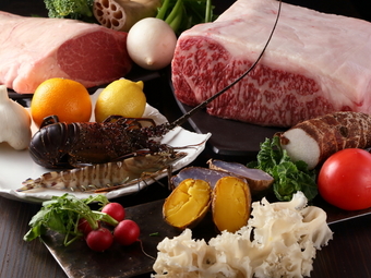 モダンアートが織りなす空間で上質な鉄板焼と厳選ワインで乾杯