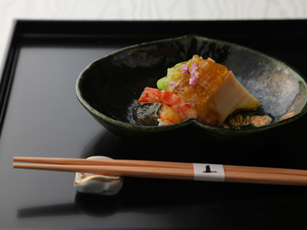 香り、食感、味覚、色彩。身体に染み渡る奥深い一皿
