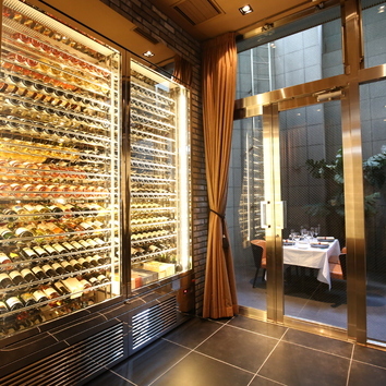 【ランチコース】お時間のない方向けの前菜と選べるメイン、ミニデザートがついたランチ特別ショートコース