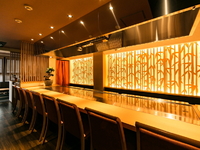 和モダンな落ち着いた異空間がもたらす、大人の非日常