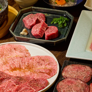 銘柄牛の【満熟鹿児島和牛】と【飛騨牛】を味わい尽くせる贅沢なコースです