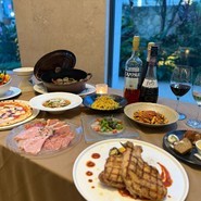 昼飲みにぴったりのプランをご用意しました！
アルコールやソフトドリンクが90分飲み放題付き！