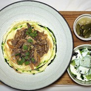 I.ランチ ビーフストロガノフとマッシュとサラダ