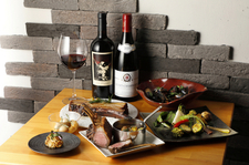 オードブルコースに、〆の料理がついたパーティーコース。少しずつ、色々試したい方にお勧めです。