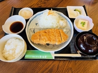 日替わりランチ　月曜日　三元豚ロース味噌だれ定食
