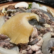 すっぽん鍋は大人2〜4人前ございます