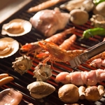 当店すべてのメニューが食べ放題に加えて、120分の飲み放題がついた大満足コース！