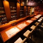 カウンター席は最大7名様までご利用可能