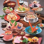 当店名物のかに釜飯がついた会席です。数ある会席料理の中でも一番人気のメニューです。