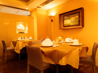 自然と会話が弾む創作料理を落ち着いた空間で味わいながら