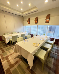 地上120mから望む新宿の夜景とともに本格北京料理を味わう