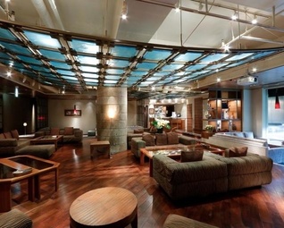 豪華客船ラウンジ