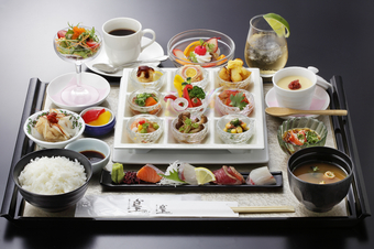 昼限定　ステーキ付 HANAYAGI膳