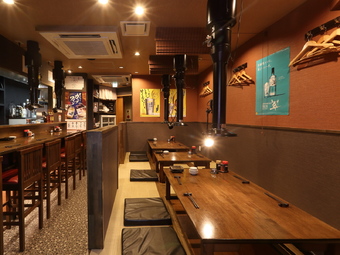 ※混雑度合いにより2名様以下のお客様はカウンターでお願いすることもございます。予めご了承ください。