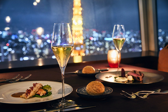 視界いっぱいに広がるゴージャスな夜景　大人の時間を愉しんで