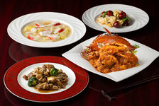 香辛料や調味料を駆使してお作りするコース料理