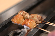 シンプルな「焼鳥おまかせ8本」コース　7300円