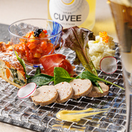 シーンや好み、その日の気分で選べるワイン