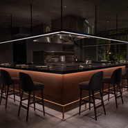 ライブ感溢れるカウンター席