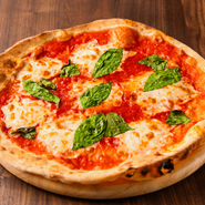 世界のワインや樽生･ハイボール･サワーにカクテル等の飲み放題が付いた､ランチ限定のお得なコースです♪