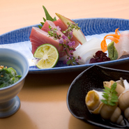≪土曜日限定≫のお昼のおまかせ料理コースです。ご希望を伺い、お客様のためのお食事をご用意いたします。