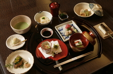 京の味を満喫できるランチお手軽京懐石コース