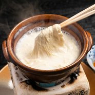 優雅なおひとり様で、ゆばの上品な味わいを満喫