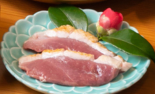 国産大豆のみで作る自家製京ゆばを様々に楽しめる 静家「ゆば尽くし」のディナー最上級コース特別Ver.。
