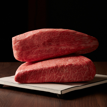 かぶくコース　春　 ～ヒレ肉の贅沢ビーフシチュ、和牛ハラミの炭火焼き～