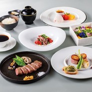 【シェフおすすめランチ】月ごとに変わるお魚料理やオーストラリア産牛ロース肉他全8品