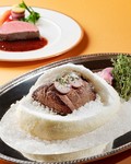 【絶対の一品】九州産和牛フィレ肉の塩釜包み焼き 香草風味 黒トリュフ香るペリグーソース