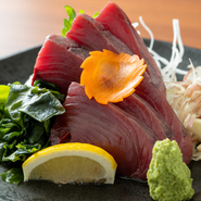 カツオの刺身