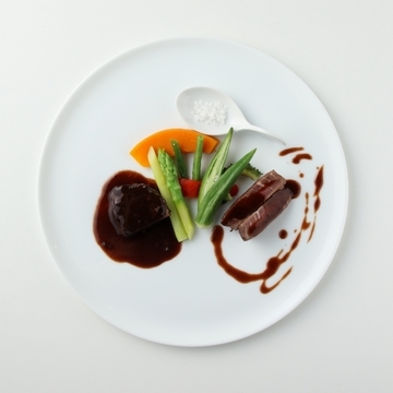【ペアディナー】乾杯ドリンク　アミューズ、前菜、温前菜、お魚、お肉、デザート、パン
