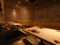 半個室風に使えるお洒落な席空間が人気！