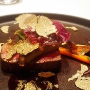 神戸牛シャトーブリアンステーキ！トリュフとフォアグラのロッシーニ