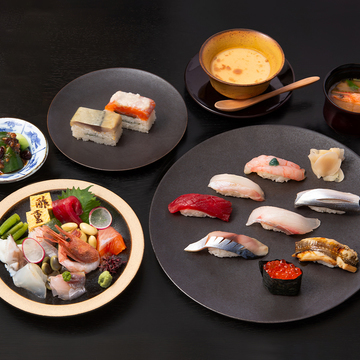 鮨　【ディナー限定】お好み寿司8貫＋押し寿司2貫コース