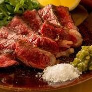 写真は土佐和牛ステーキ