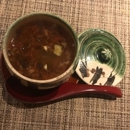 五つの漢方を使ったお店名物『薬膳蒸し』