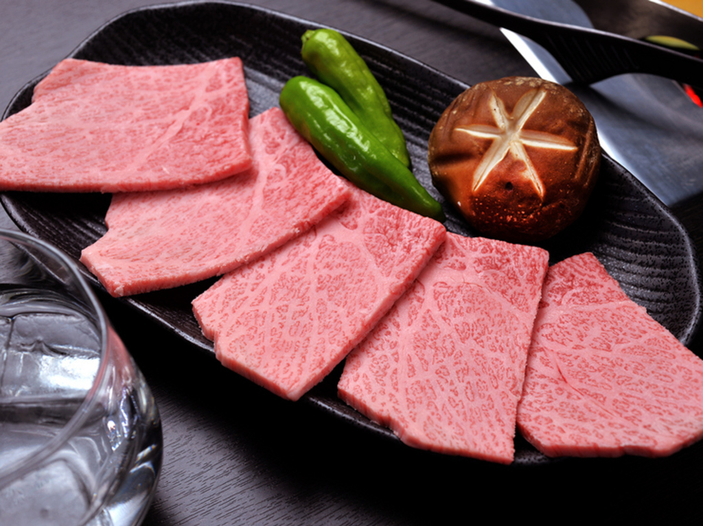 “肉のプロ”御用達。国産牛の神髄『カルビ特上』