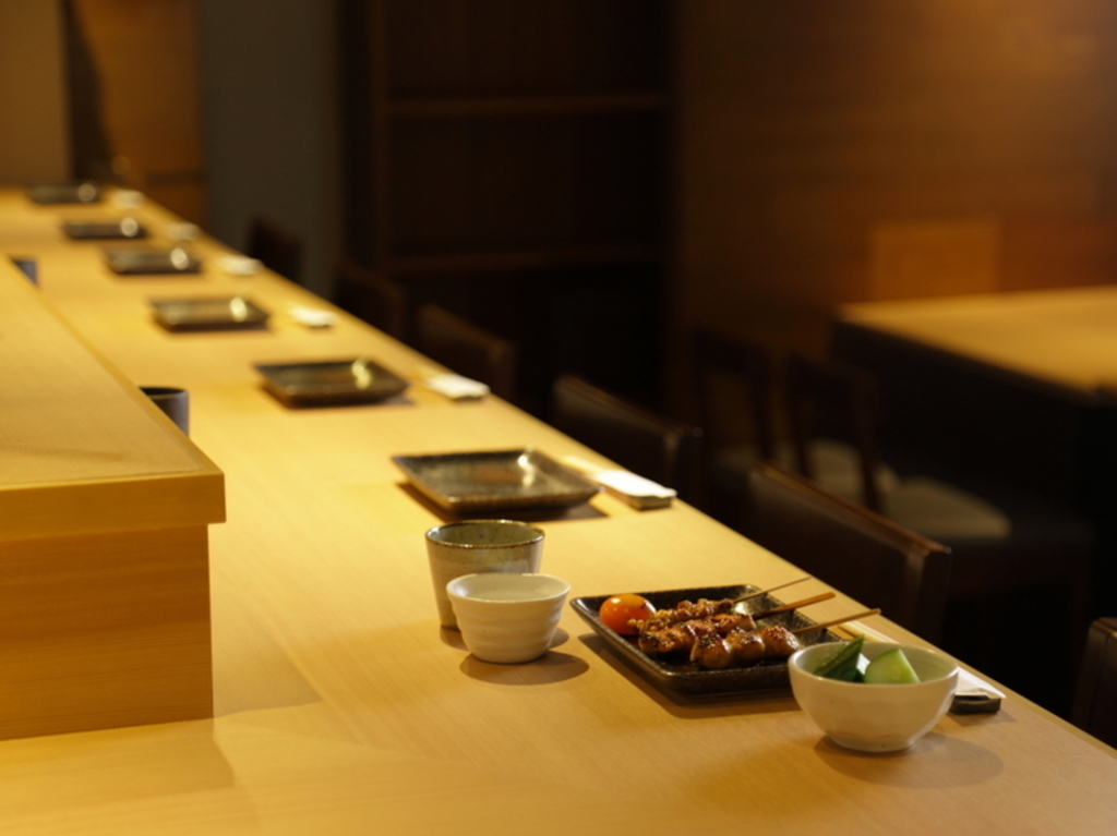 デートや女性グループに最適。ちょっぴりオシャレに焼鳥をどうぞ
