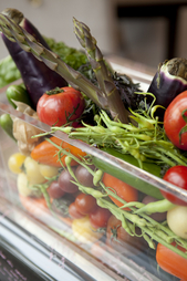 野菜ソムリエによって、その日のオススメを教えてもらえる『野菜ワゴン』