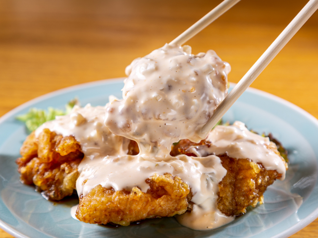 ビールのお供にぴったり。ボリュームたっぷりの『チキン南蛮』